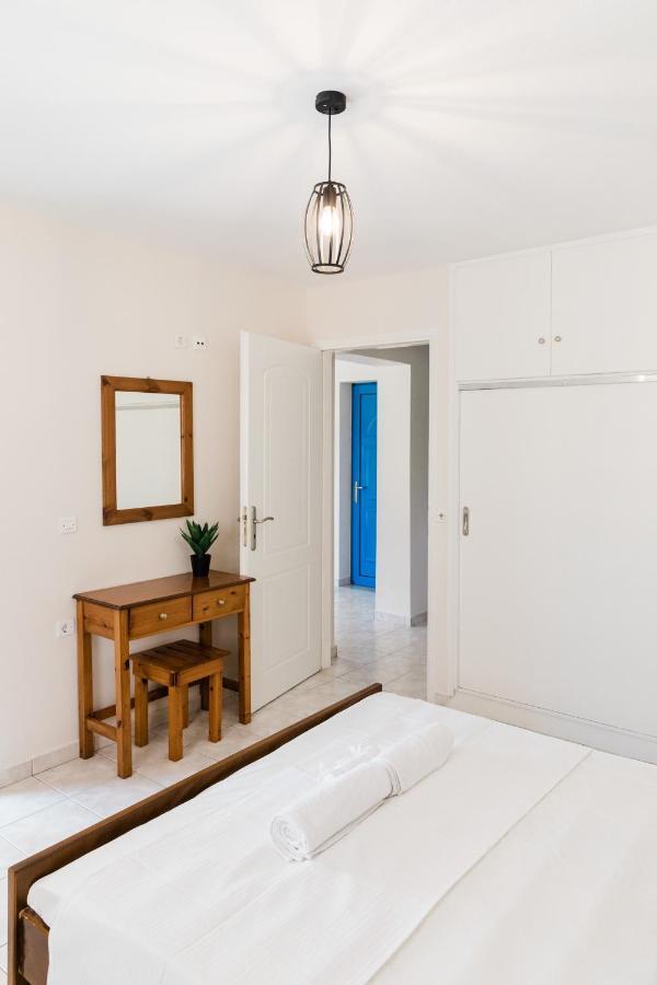 Alexandros Apartments Nydri Esterno foto